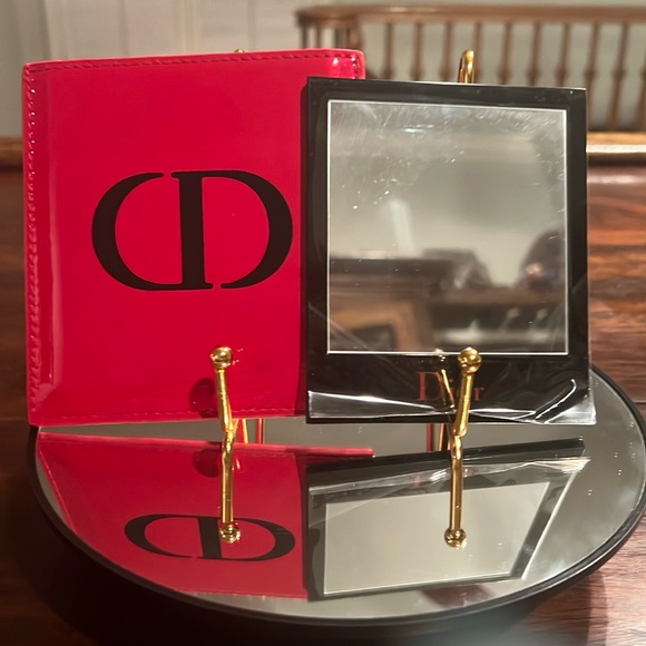 CHRISTIAN DIOR Mirror with Red Patent Leather Slip Case - Picture 1 of 5